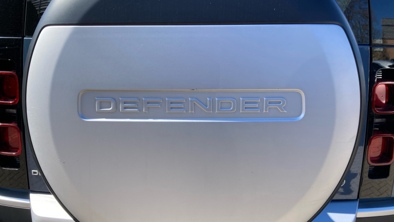 Land Rover Defender 3.0 D250 S 110 5dr Auto Diesel Estate